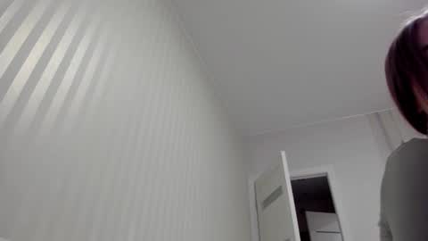 Snapshot of aminaswan_ chatting on February 16, 8:10 am Kristina online show from February 16, 8:10 am