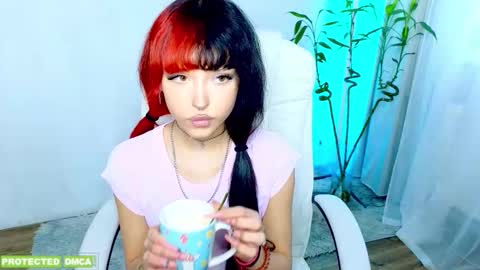    online show from March 3, 11:16 am