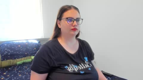 Snapshot of amiravyxen chatting on May 25, 4:51 am Amira Vyxen online show from May 25, 4:51 am