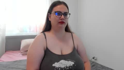 Amira Vyxen online show from June 25, 7:13 am