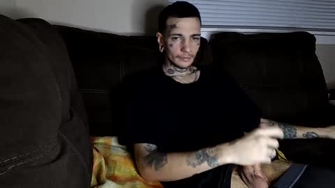 Snapshot of amiri_sweater chatting on March 6, 11:36 am amiri_sweater online show from March 6, 11:36 am