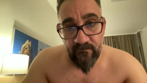 Snapshot of amirsds3298129 chatting on April 20, 8:21 pm amirsds3298129 online show from April 20, 8:21 pm