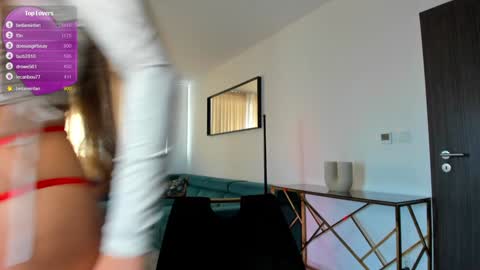 Snapshot of amj_b chatting on March 5, 10:00 am Amy online show from March 5, 10:00 am