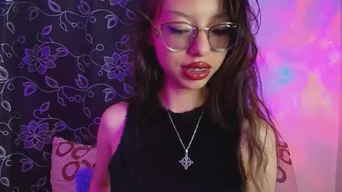 Snapshot of ammeliejoy chatting on February 3, 1:04 am Ammelie online show from February 3, 1:04 am