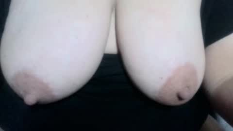 Snapshot of ammendo chatting on December 29, 5:21 am amimarie online show from December 29, 5:21 am