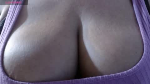 Snapshot of ammendo chatting on June 1, 5:58 pm amimarie online show from June 1, 5:58 pm