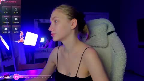 Snapshot of ammi_bliss chatting on October 6, 3:15 am Ammi online show from October 6, 3:15 am