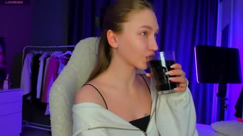 Snapshot of ammi_bliss chatting on February 7, 10:41 am Ammi online show from February 7, 10:41 am