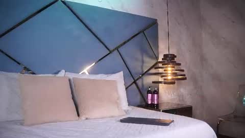 Snapshot of ammy_durand chatting on August 4, 7:05 pm ammy durand online show from August 4, 7:05 pm