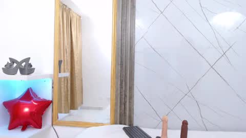 AmmyPike online show from March 4, 12:44 pm