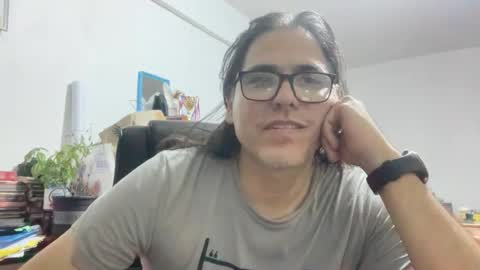 Snapshot of amo_s chatting on April 27, 1:36 am amo_s online show from April 27, 1:36 am