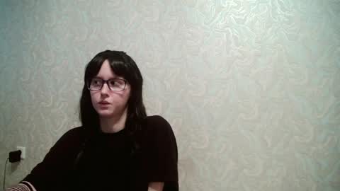 Amomira honeyx online show from June 25, 2:22 am