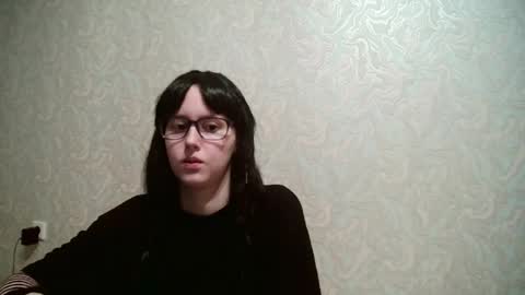 Amomira honeyx online show from June 27, 1:32 am