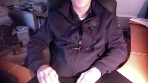 Snapshot of amor2200 chatting on January 6, 2:58 pm Amor2200 online show from January 6, 2:58 pm