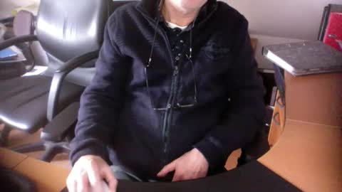 Snapshot of amor2200 chatting on February 4, 10:00 am Amor2200 online show from February 4, 10:00 am