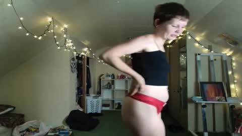 Amora Mystic online show from October 16, 4:02 am