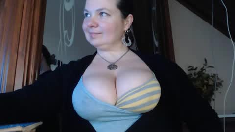 amorelara online show from January 27, 7:24 am