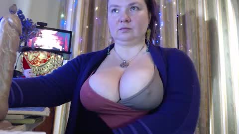 Snapshot of amorelara chatting on February 6, 8:29 am amorelara online show from February 6, 8:29 am