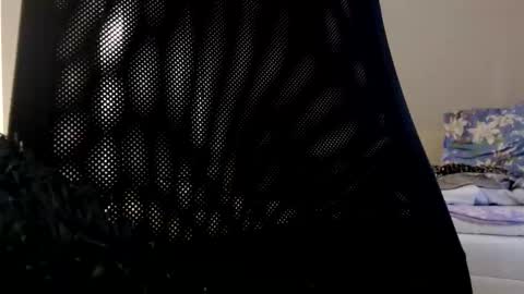 miss unforgettable online show from December 30, 9:05 am