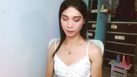 Snapshot of amorous_tina chatting on November 13, 3:11 pm Tina online show from November 13, 3:11 pm