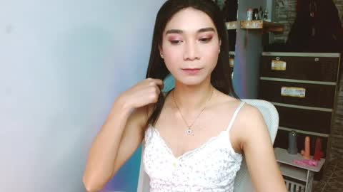 Snapshot of amorous_tina chatting on December 22, 11:29 am Tina online show from December 22, 11:29 am