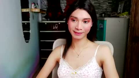 Snapshot of amorous_tina chatting on July 18, 5:28 pm Tina online show from July 18, 5:28 pm