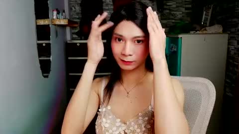 Snapshot of amorous_tina chatting on August 4, 8:39 am Tina online show from August 4, 8:39 am