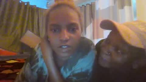 Snapshot of amorr_love chatting on March 17, 8:17 am Dorothy online show from March 17, 8:17 am