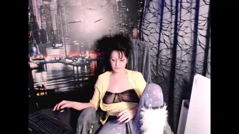 Sarah online show from January 13, 5:18 pm