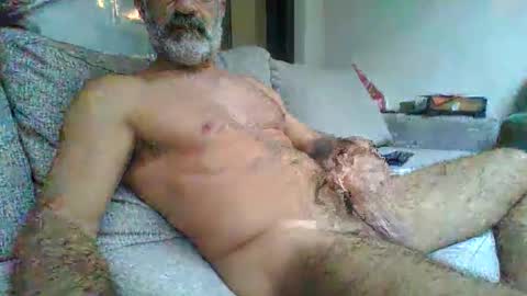 amram1985 online show from November 16, 5:46 am