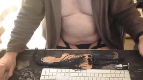 amslave4f online show from May 8, 8:41 am