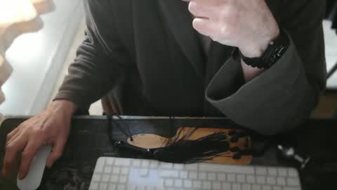 amslave4f online show from May 17, 7:28 am