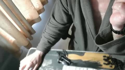 amslave4f online show from June 6, 7:57 am