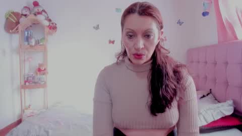 Snapshot of amunet_ chatting on December 15, 12:31 pm Amunet online show from December 15, 12:31 pm