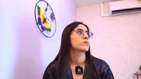 amy__wats0n online show from February 19, 7:10 pm