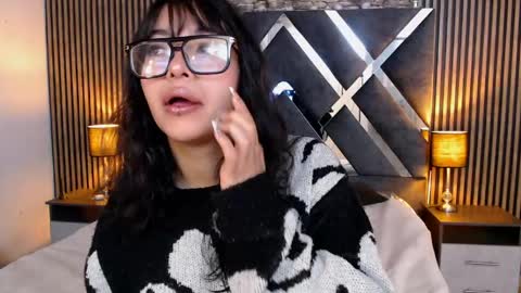 Snapshot of amy_channel chatting on May 29, 12:58 pm Amy online show from May 29, 12:58 pm