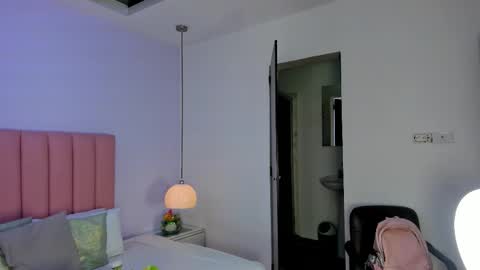 Aleja   online show from November 10, 2:54 am