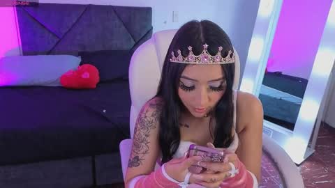 Amy online show from May 1, 12:43 pm