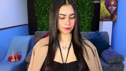 Snapshot of amy_lovelydoll chatting on November 10, 9:25 pm Amy online show from November 10, 9:25 pm