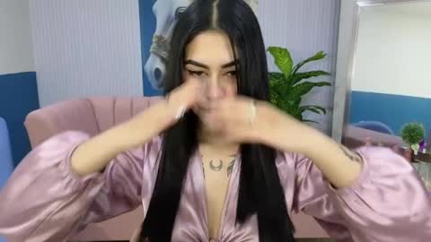 Snapshot of amy_lovelydoll chatting on May 22, 7:19 pm Amy online show from May 22, 7:19 pm