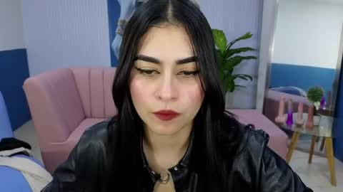 Snapshot of amy_lovelydoll chatting on May 29, 7:23 pm Amy online show from May 29, 7:23 pm