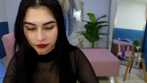 Snapshot of amy_lovelydoll chatting on June 11, 12:32 am Amy online show from June 11, 12:32 am