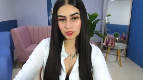 Snapshot of amy_lovelydoll chatting on July 23, 7:01 pm Amy online show from July 23, 7:01 pm