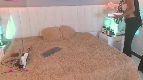 Amy online show from January 5, 8:12 pm