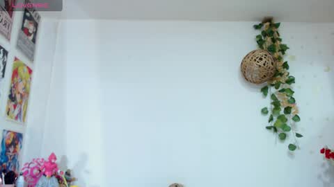 Snapshot of amy_mur chatting on May 16, 7:45 pm amy mur online show from May 16, 7:45 pm