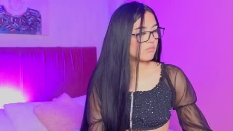 amy_saenz_ online show from October 8, 10:51 pm