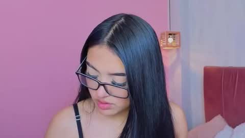 amy_saenz_ online show from October 9, 9:24 pm