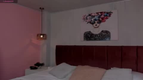 amy_saenz_ online show from October 16, 9:49 pm