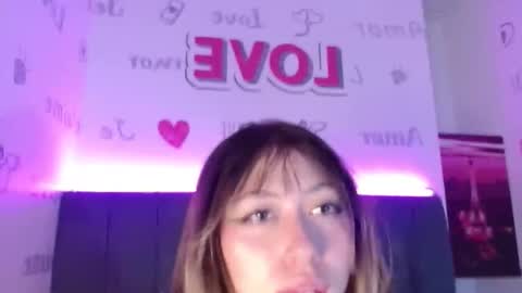 Snapshot of amy_smith3x chatting on October 16, 4:46 am Amy online show from October 16, 4:46 am