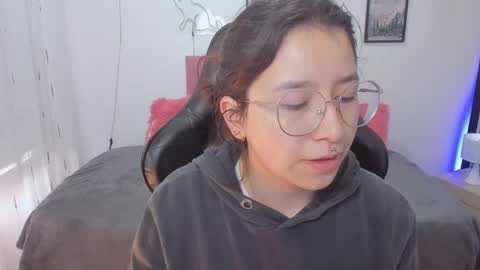 Amy sophia 3 online show from November 10, 1:10 pm